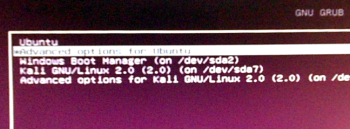 Ubuntu 15.10 GRUB boot menu